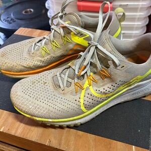 NIke Mens Pegasus 4 Trail shoes. light miles some paint spots